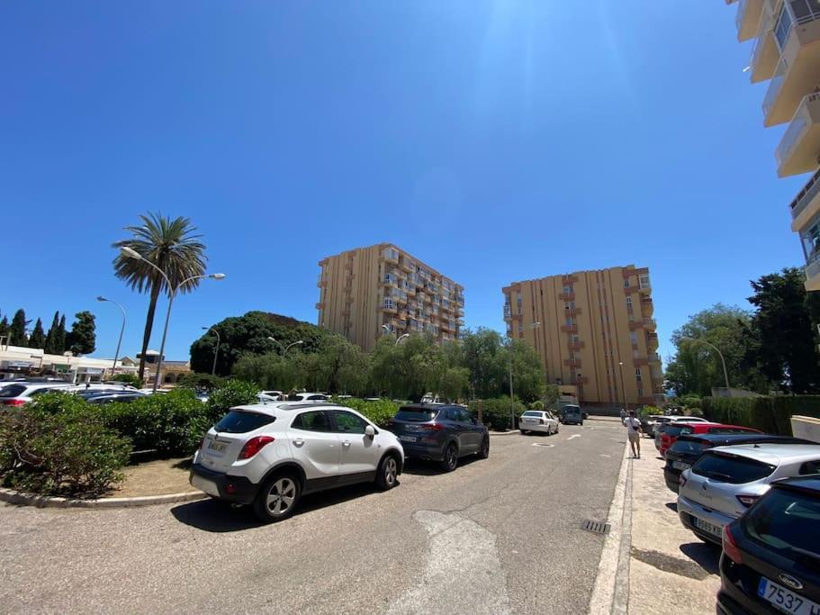 Apt Moderno Con Vistas, Recepcion 24 Hs Y Piscinas بينالماذينا المظهر الخارجي الصورة