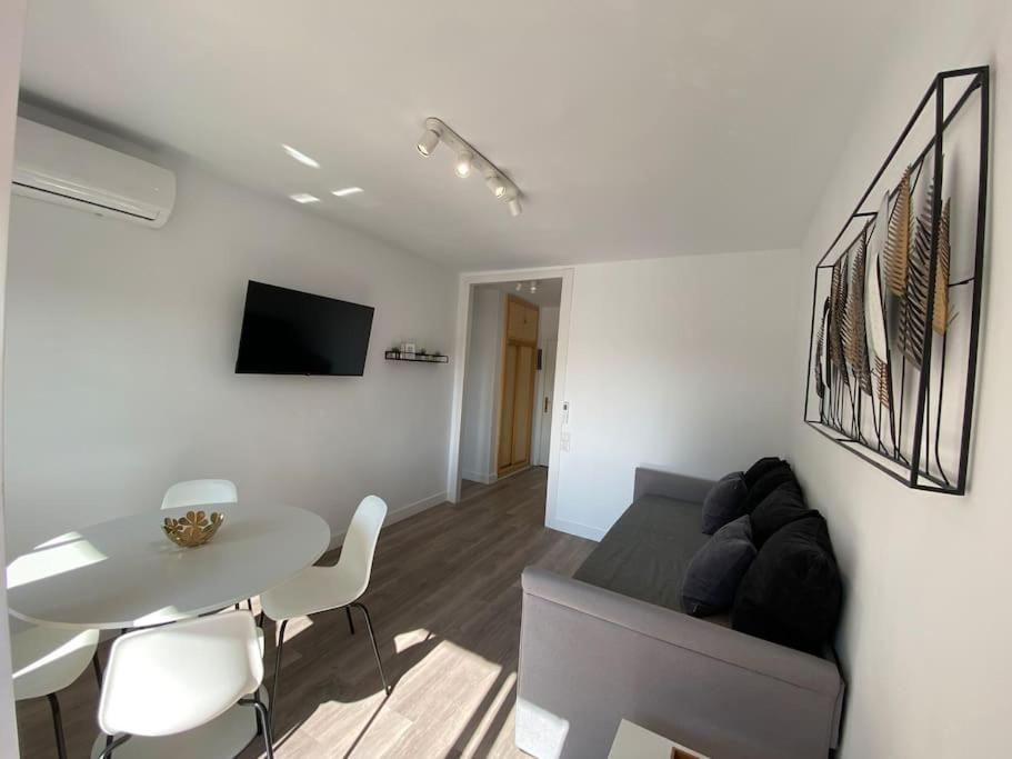 Apt Moderno Con Vistas, Recepcion 24 Hs Y Piscinas بينالماذينا المظهر الخارجي الصورة